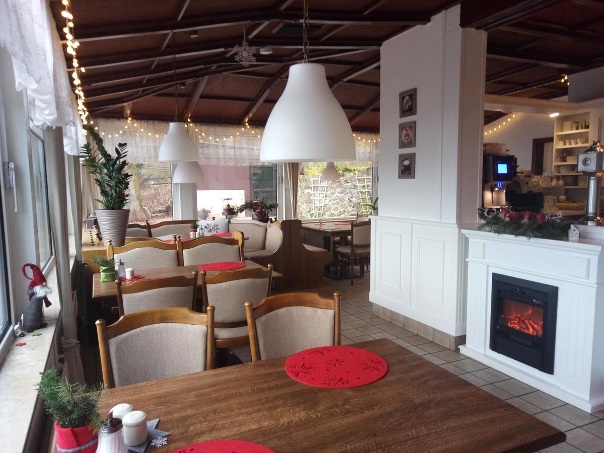 Landgasthaus Zu den Erdfällen Bad Pyrmont Exterior foto
